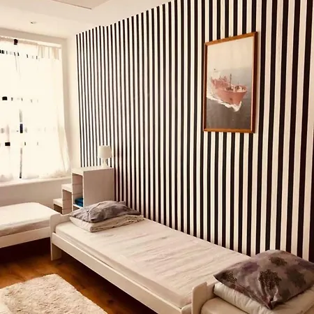 Marina Hostal *